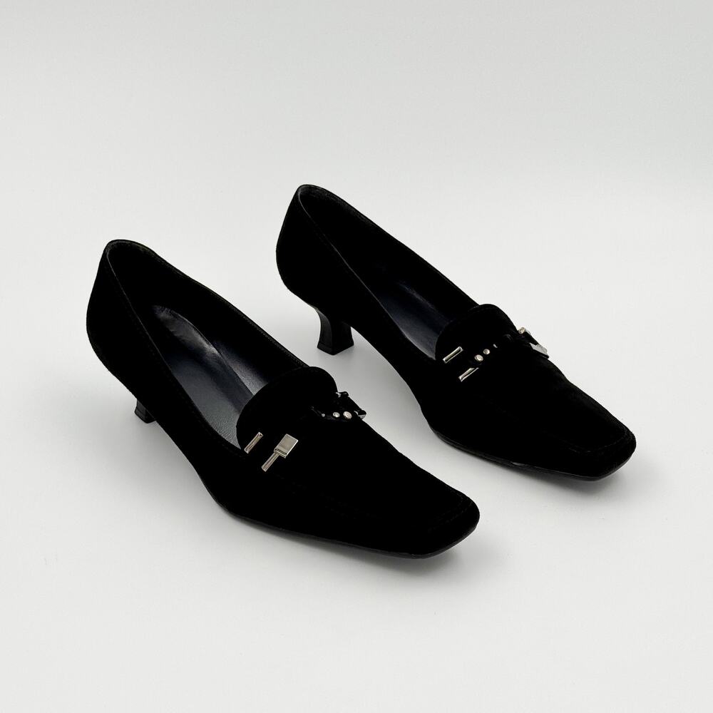 Vintage/Y2K-era Stuart Weitzman Cabinet black suede loafer pumps, made in Spain